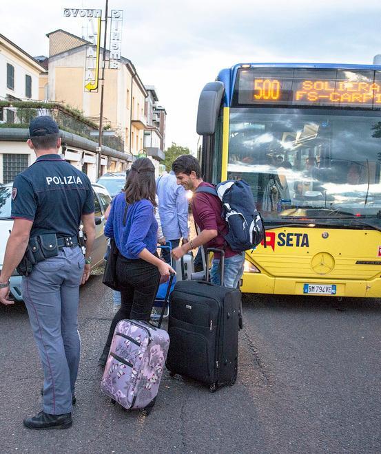 Modena: Corriera in panne: passeggeri "prigionieri" all'interno per quasi un’ora 
