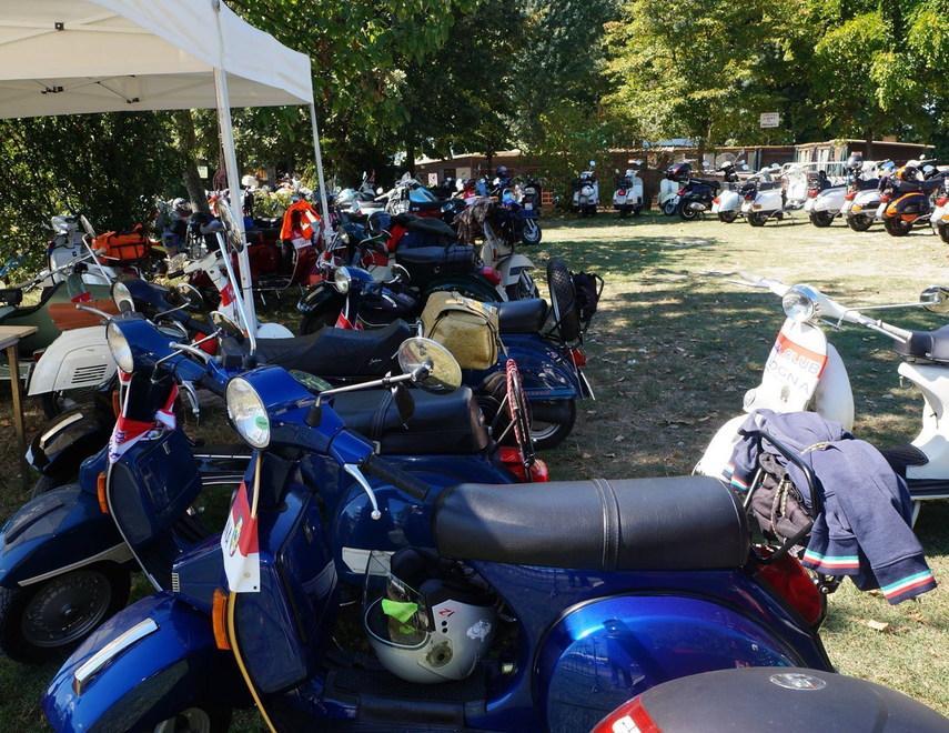 Un motoraduno ai laghi Curiel di Campogalliano