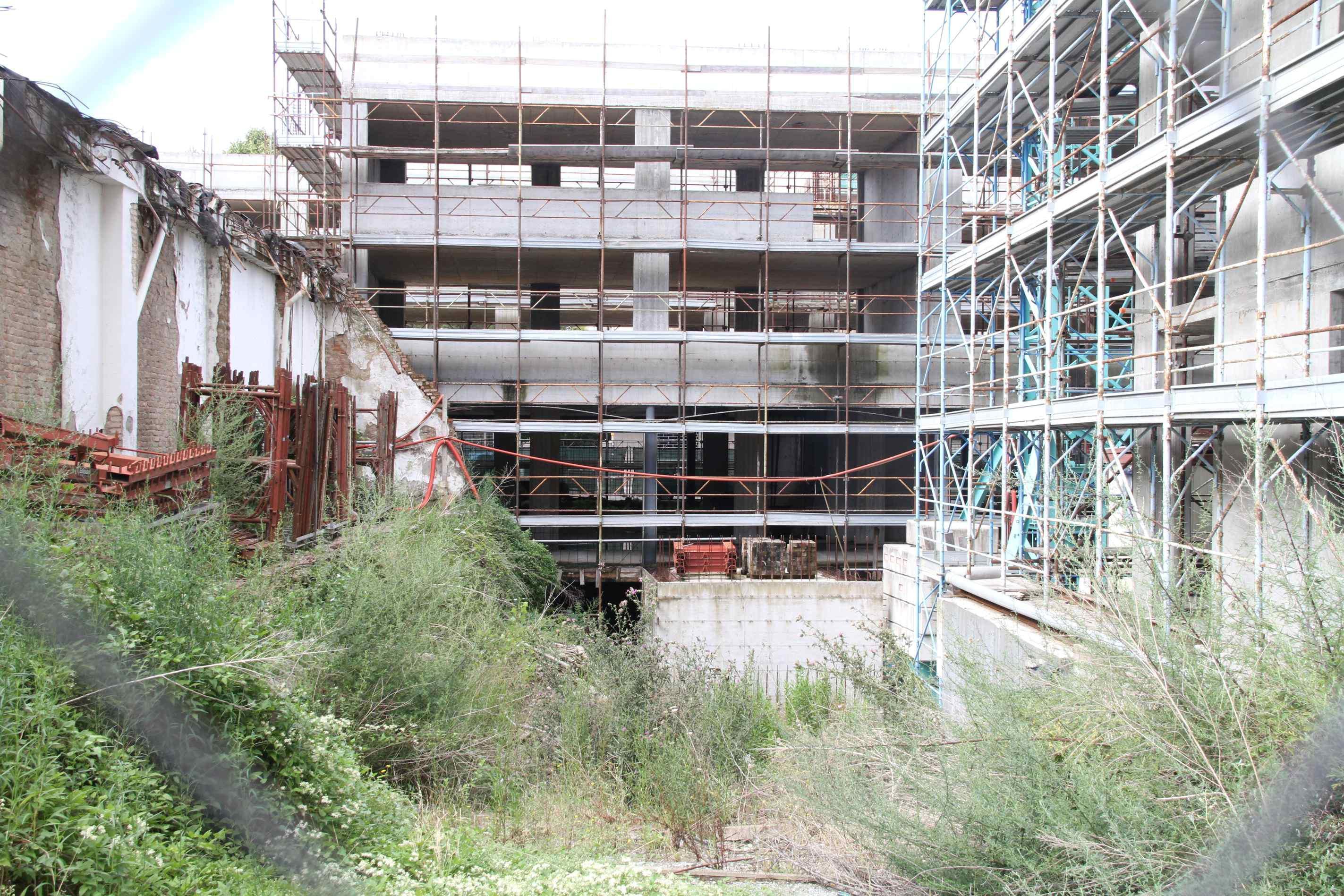 Il cantiere ex Valore in via Filzi