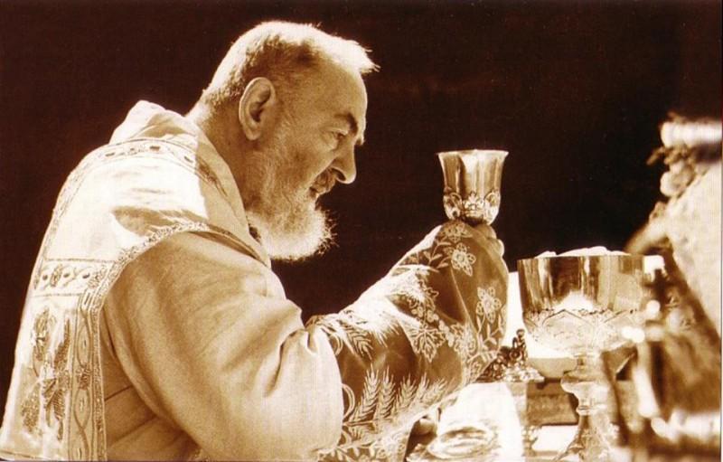 Le reliquie di Padre Pio arrivano nella parrocchia della Sacra Famiglia