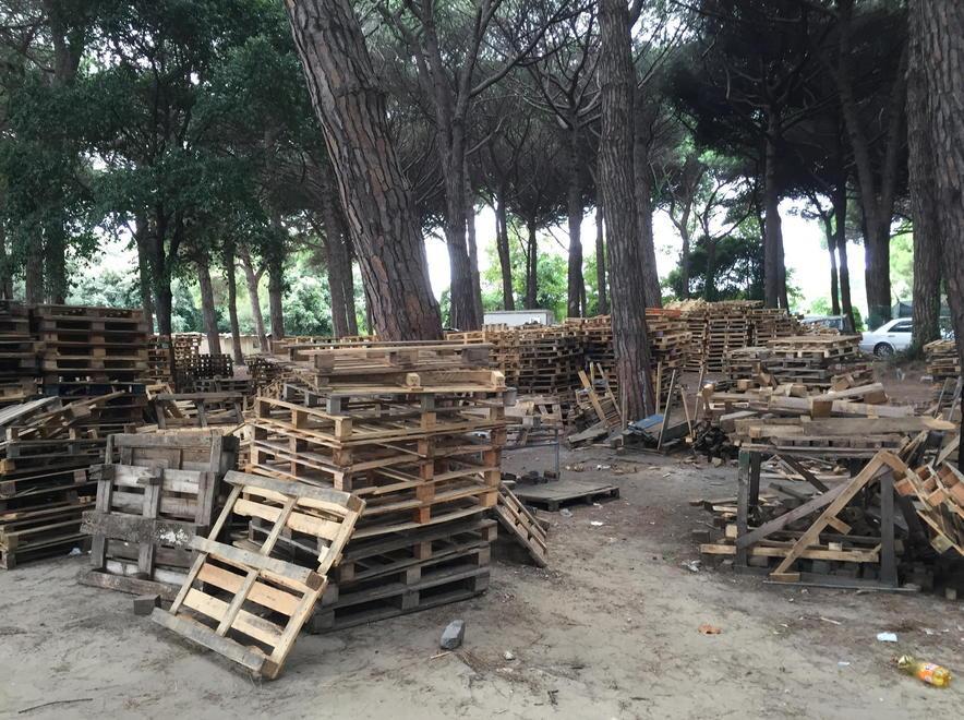 Agente penitenziario sorpreso a rubare 
