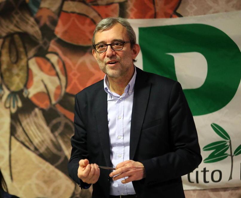 Incontri, dibattiti e cibo: così il Pd prova a ripartire 