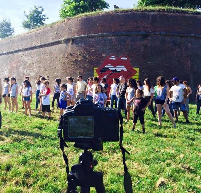 Un video-omaggio a Lucca e ai fan della band