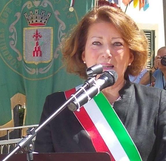 Il partner è profugo la mamma sindaca si arrabbia