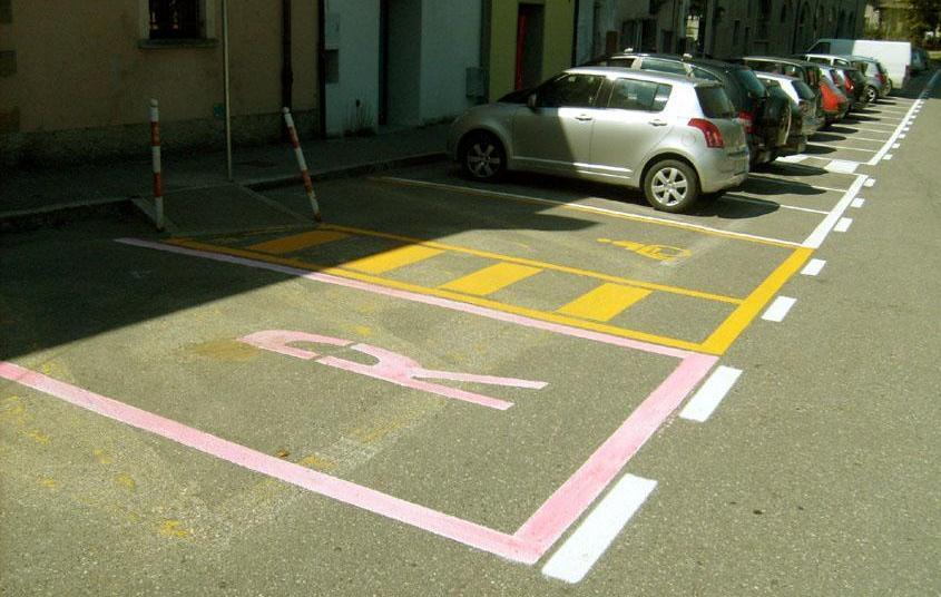 «Qui i parcheggi rosa dal 2011 ma senza discriminazioni»