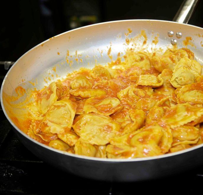 Sfilate medievali e abbuffate di tortelli alla Fiera della zucca 