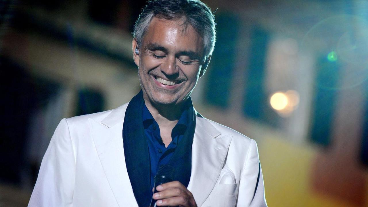 Bocelli cade dal cavallo: «Ma sto benissimo»