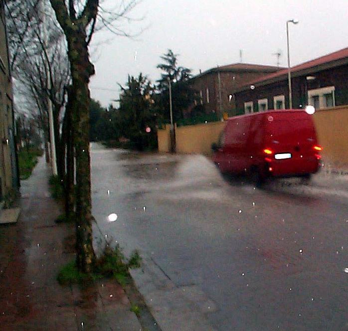 Al via manutenzione e pulizia di pozzetti, griglie e caditoie