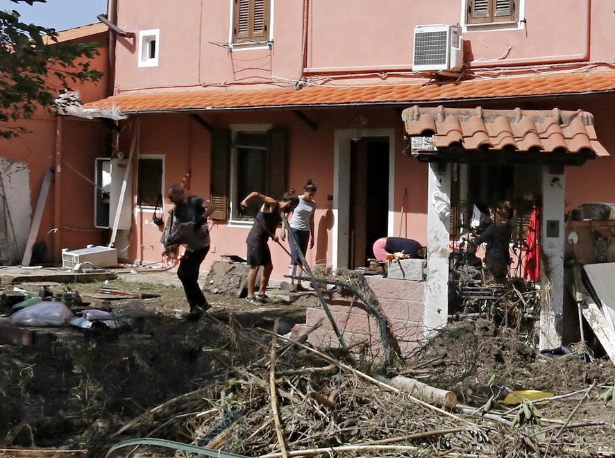 Alluvione a Livorno, la procura nomina cinque ingegneri per indagare sulle carte edilizie 