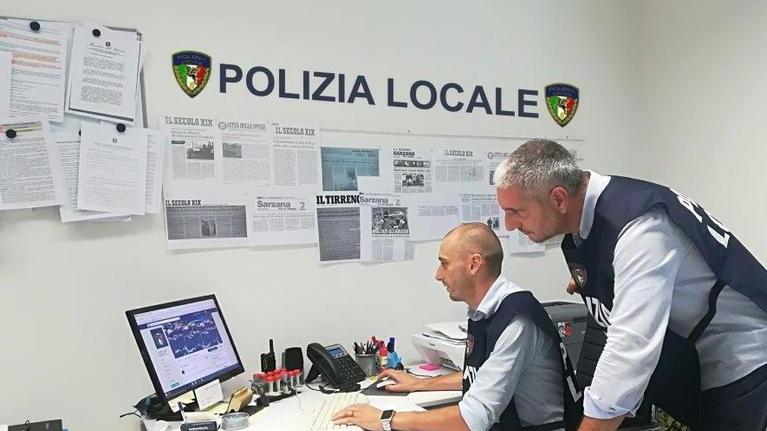 Video e insulti su Facebook alla Polizia Locale: 35 indagati
