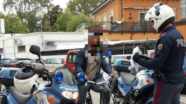 Aveva dieci sacchetti con cannabis, arrestato
