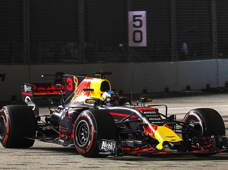 A Singapore volano le Red Bull, indietro le Rosse 