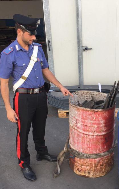 Due giovani denunciati per furto 