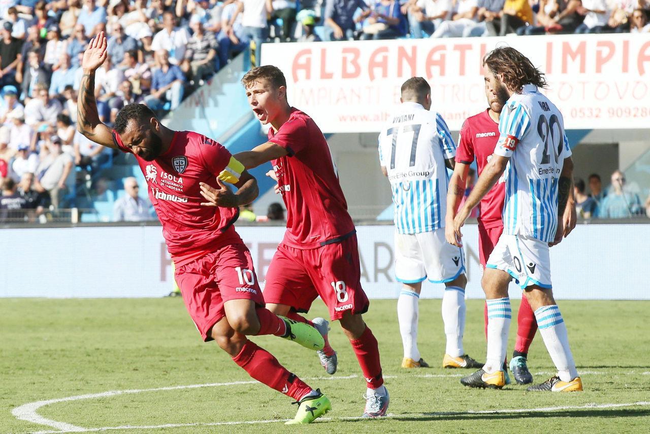 Spal-Cagliari 0-2, Joao Pedro festeggia dopo il gol del raddoppio