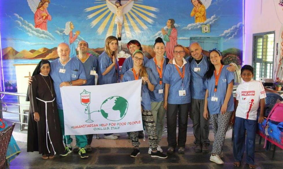Otto volontari di Hhpp partiti in missione in India