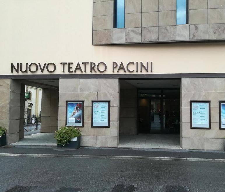 Sabina Guzzanti apre la stagione del “Pacini”