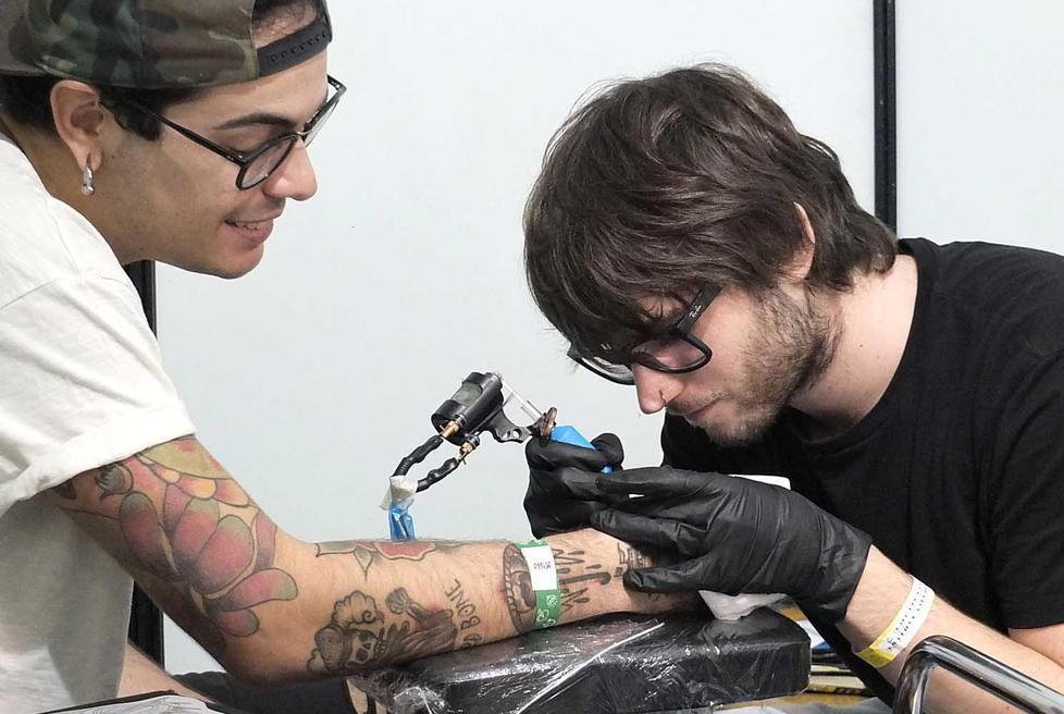 Tatuaggi, body art e piercing al Palacongressi 