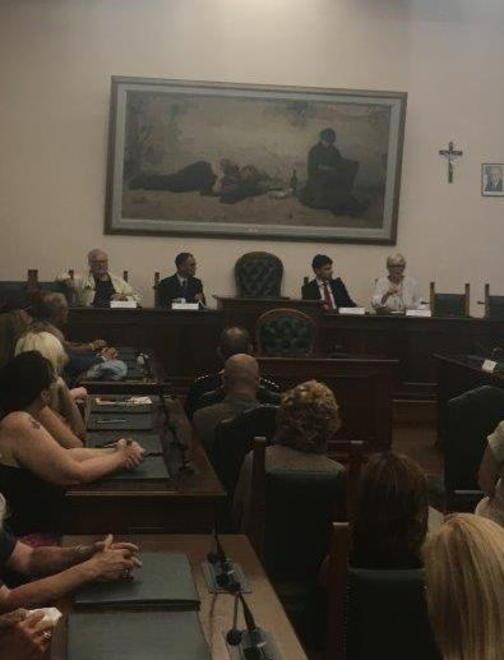 Piscine, Sport Management contrattacca