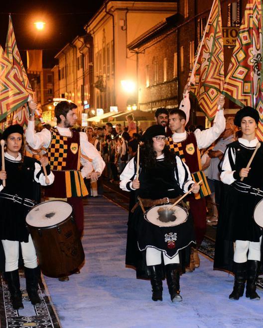 Sagra del Tortellino, c’è il corteo con la dama Giorgia