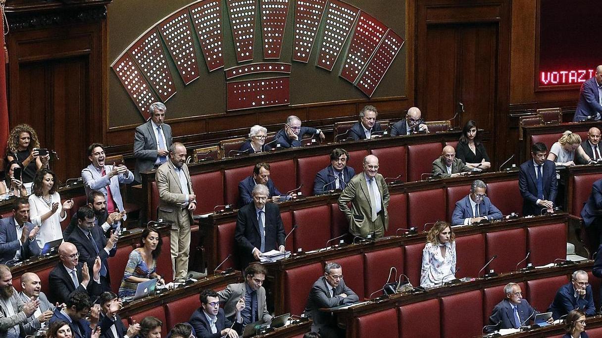 Cheret fatu: dae s’Aposentu a sa Càmera de sos deputados