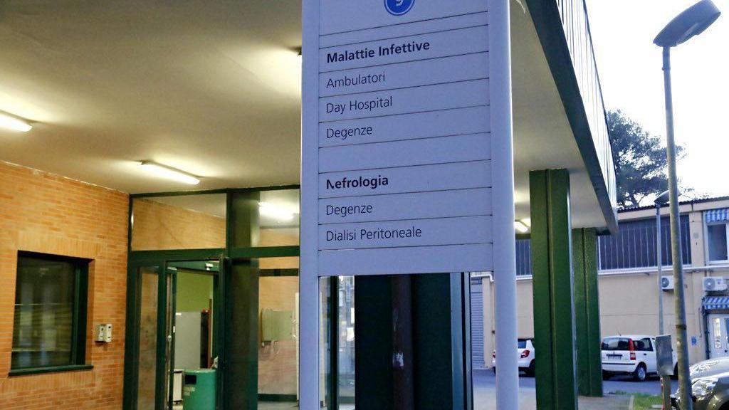 L'entrata del reparto di malattie infettive a Livorno