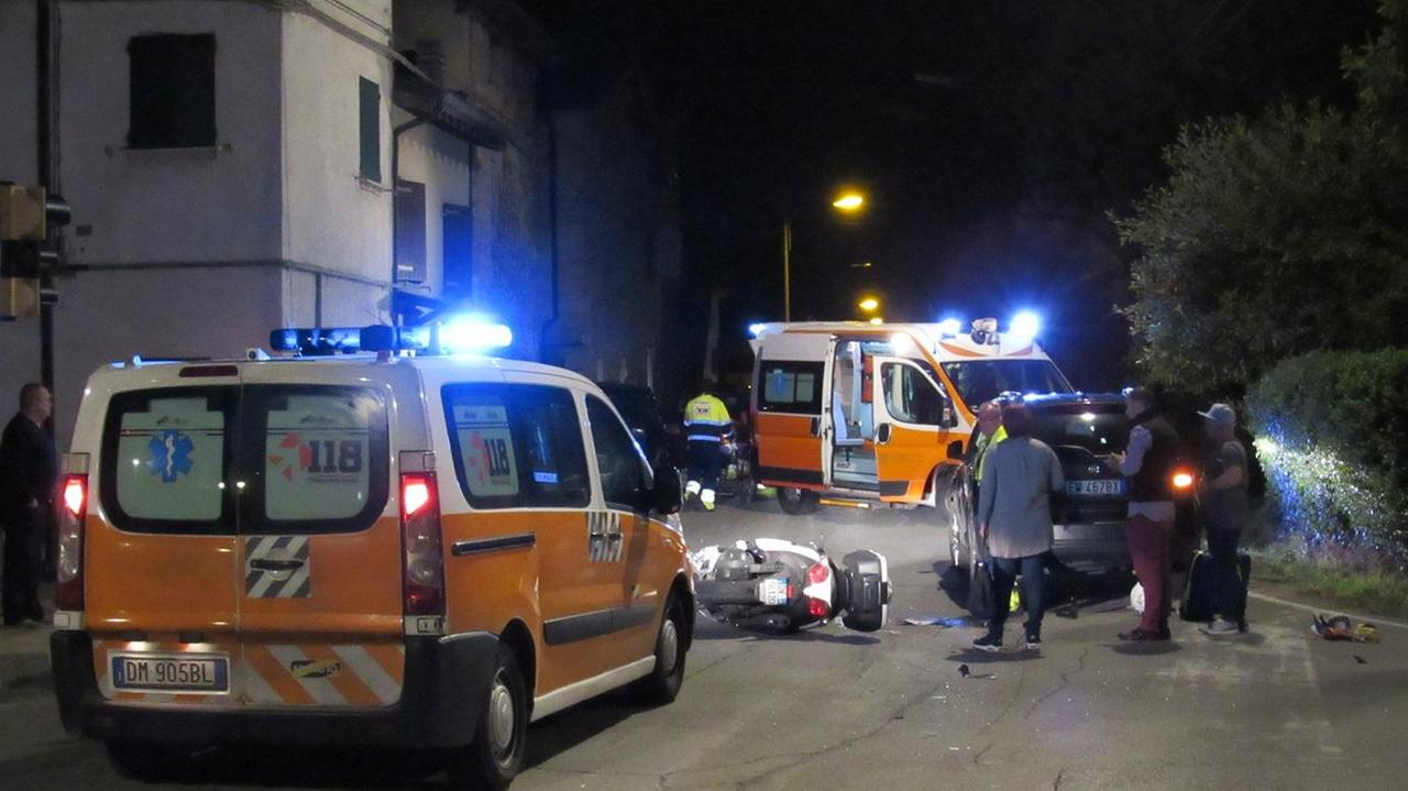 Modena: Incrocio di via Martiniana, un altro schianto