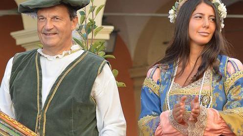 Corona di rose per la dama Giorgia