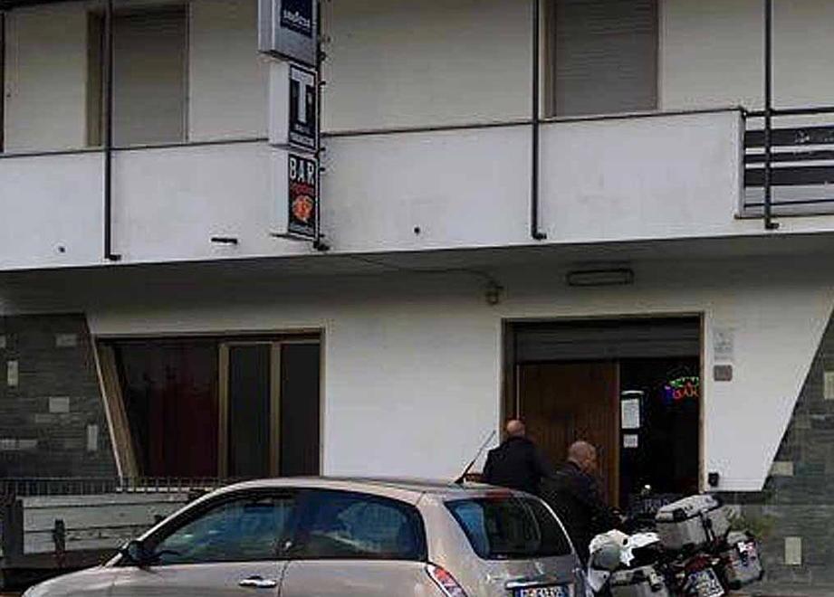 Rissa e pugni per 50 euro e spunta anche un coltello 
