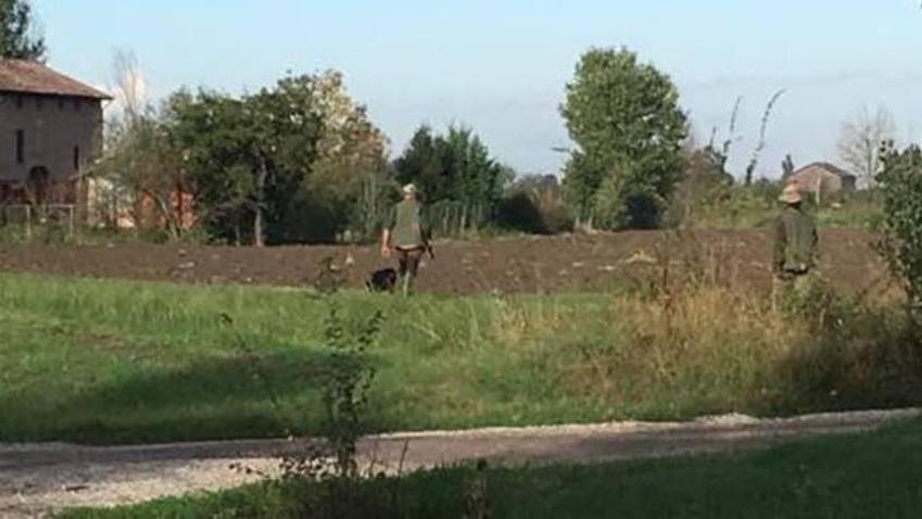 «Cacciatori a pochi metri dalle abitazioni»