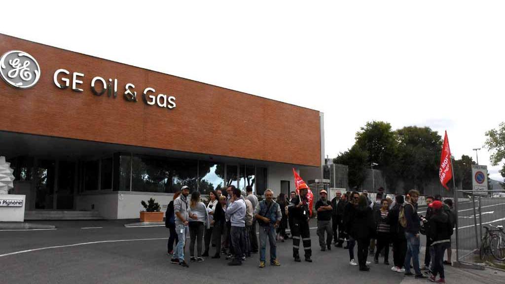 Sciopero degli operai BCube contro il cambio di appalto