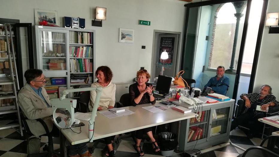Viaggio negli archivi tra letteratura, musica fotografia e memoria