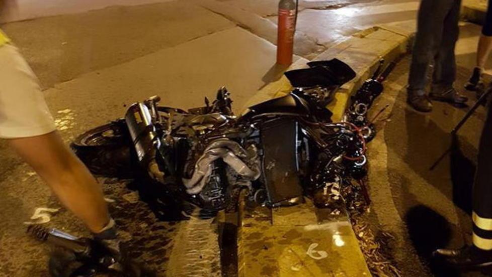 Si schianta con la moto su un’auto Gravissimo ragazzo di 19 anni 
