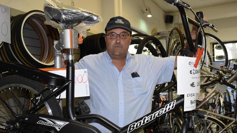 Dopo 44 anni chiude il biciclettaio Botarelli