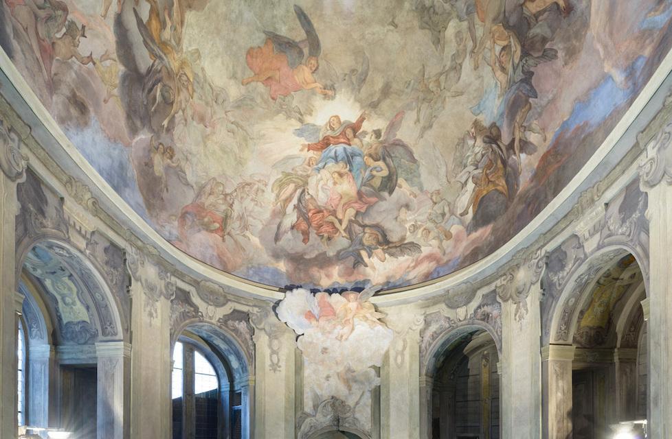 Premier affascinato dal restauro della cappella