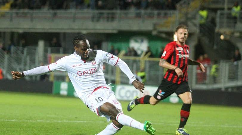 Il Carpi dura un tempo: poi è dominio del Foggia
