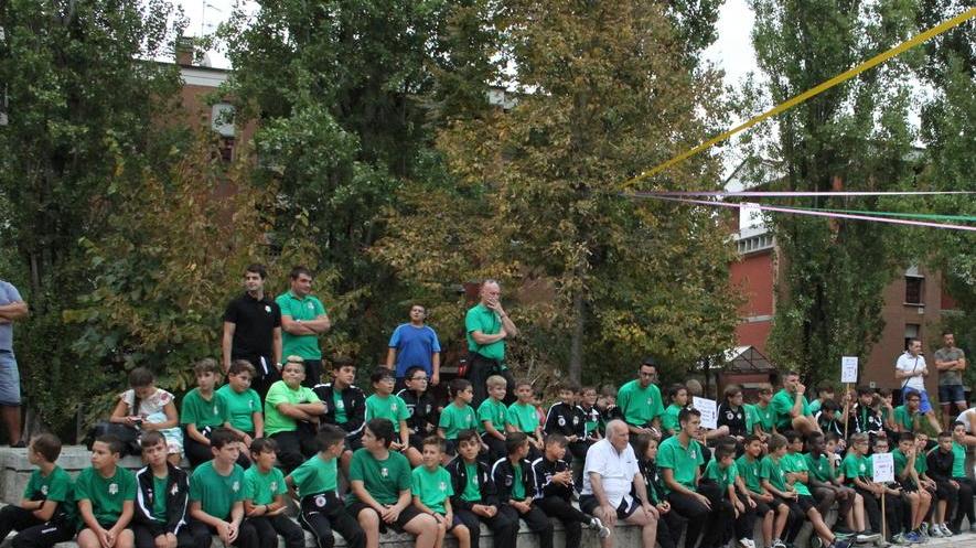 Fc Sesso e Volley San Prospero in festa con don Claudio Paganini