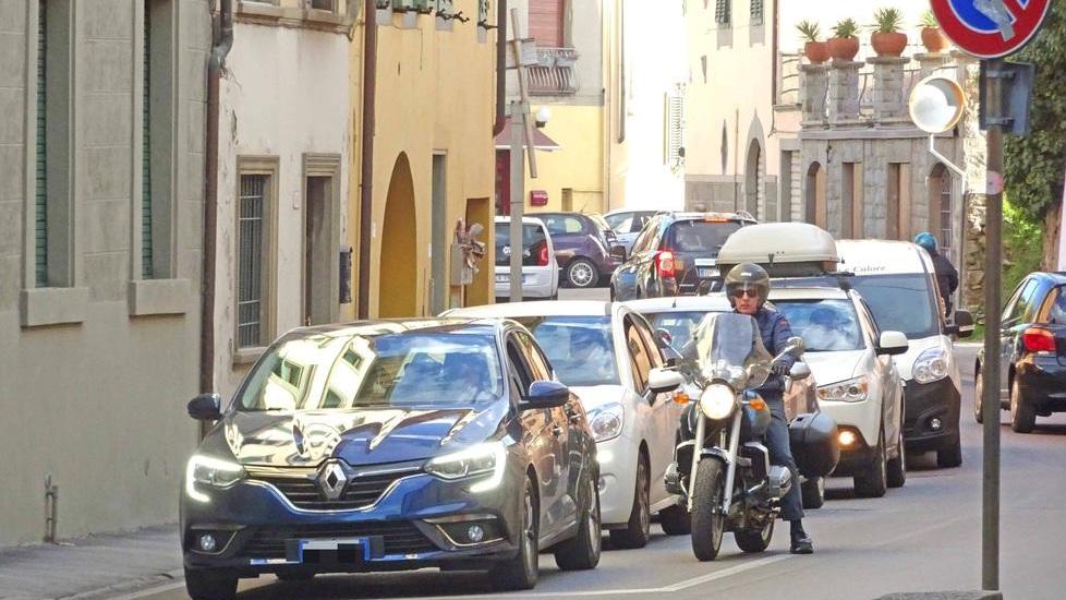 Si viene multati anche se si supera la linea dello stop al semaforo