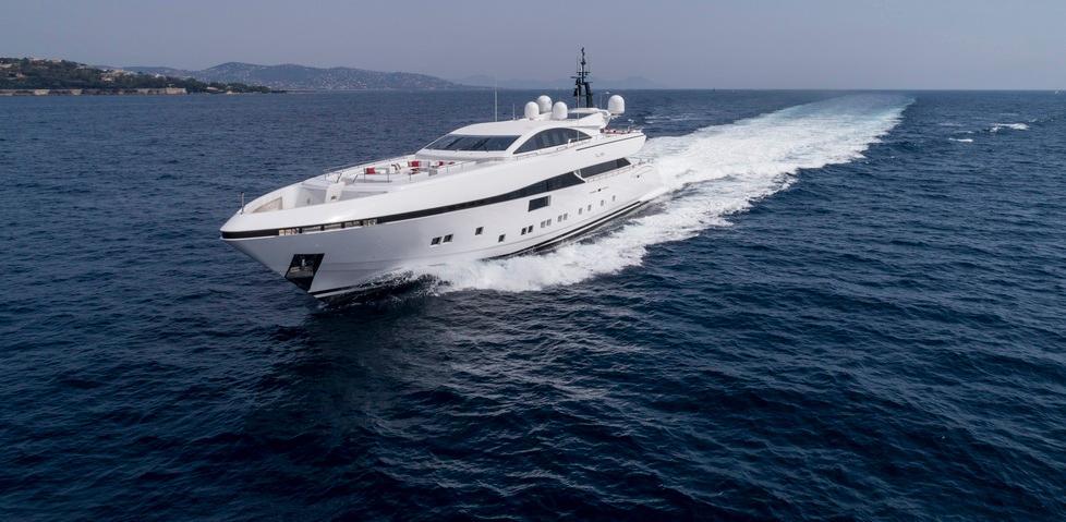 Il mega yacht Elsea conquista Cannes 