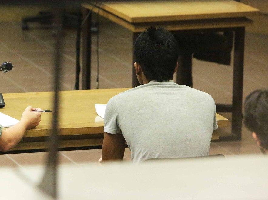 Lo stupratore abbandona la casa-albergo 