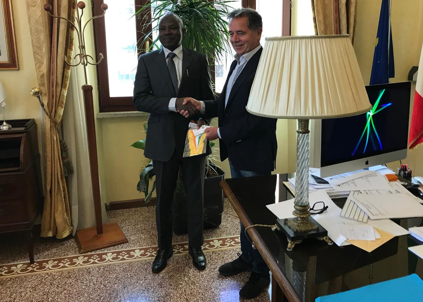 Arriva a Olbia il governatore ivoriano