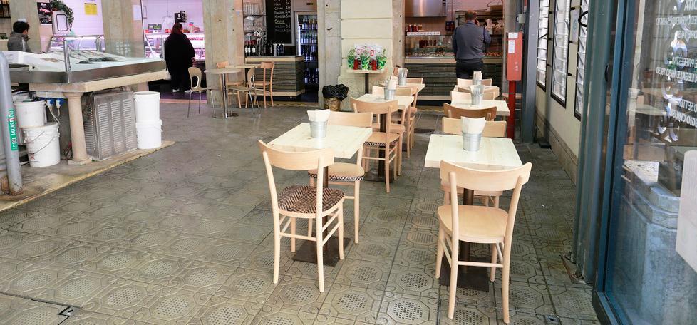 Modena, Mercato Albinelli versione by night per aperitivi e cene 