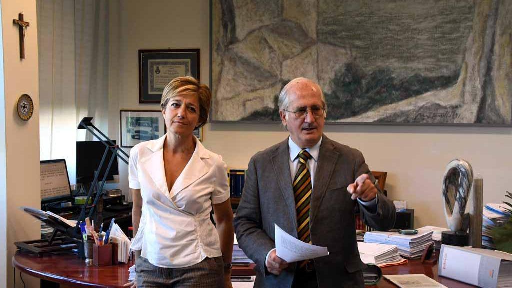 "Don Euro e il vescovo Santucci indagati": la procura conferma