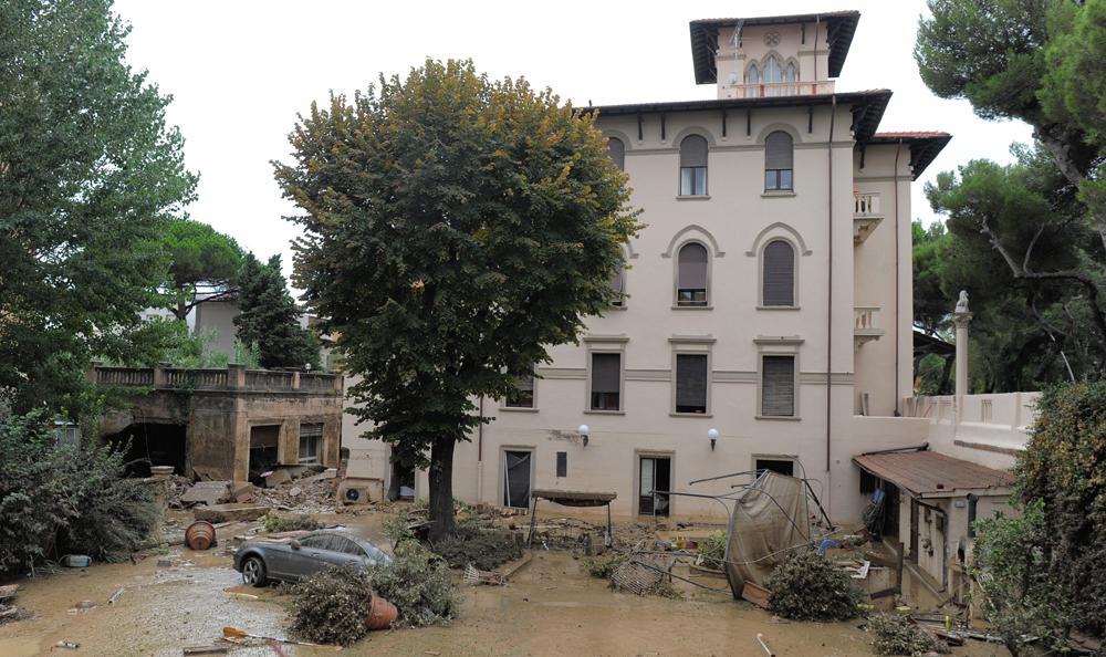 Consiglio comunale sull'alluvione, l'assurdità di cercare un colpevole - Commento