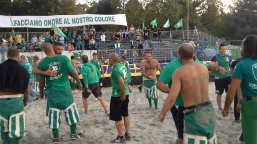 La gioia dei Verdi subito dopo il fischio finale (foto Batavia)