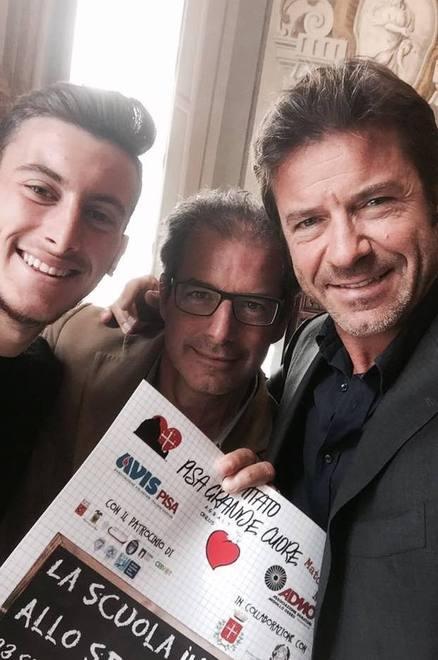 La scuola comincia allo stadio: attori e magistrati in campo