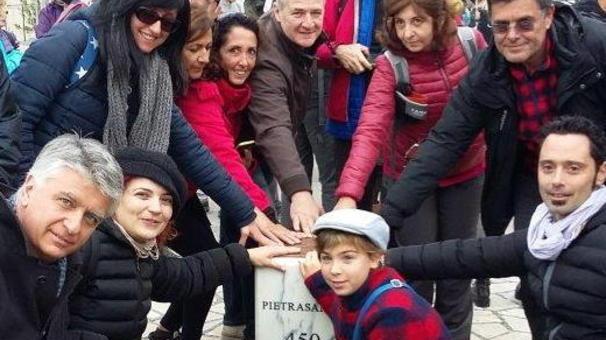 Parte dal centro di Pietrasanta la maratona sulla Francigena