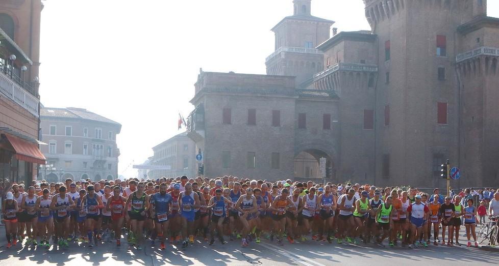 700 podisti invadono Ferrara per la Diecimiglia 