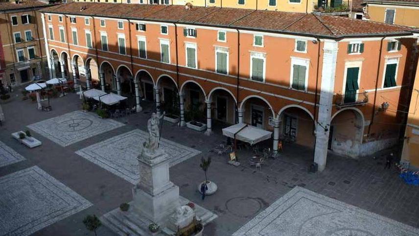 «Basta parcheggi blu nelle zone di periferia»