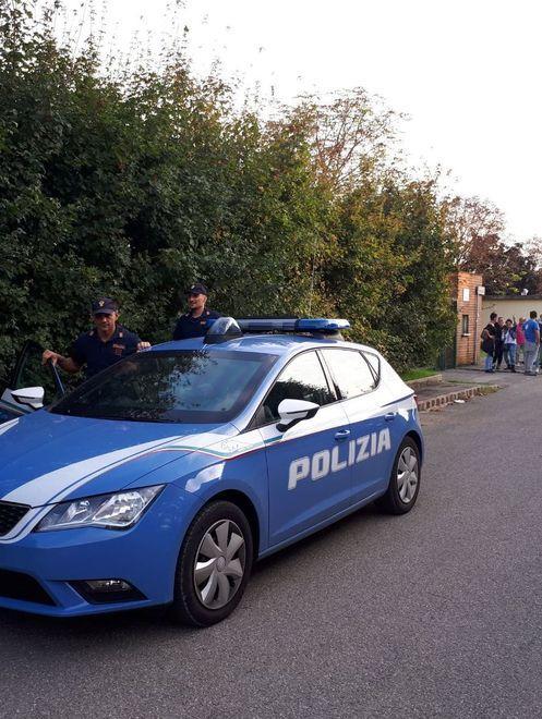 Ragazzo dà un pugno all’arbitro Sugli spalti scoppia il parapiglia