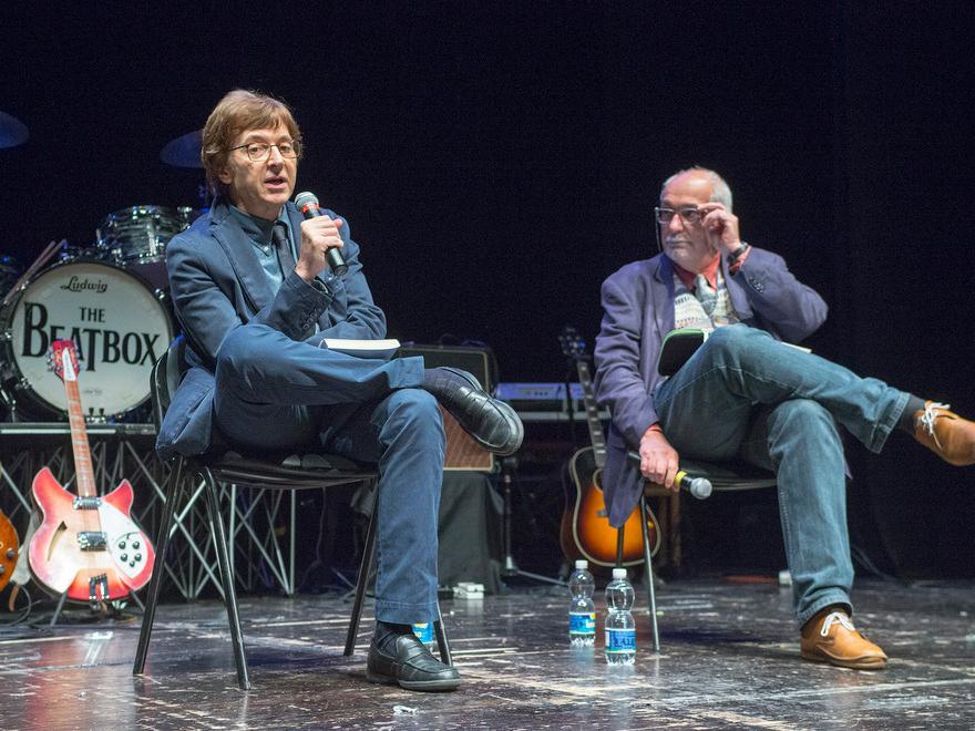 Poesia festival, parole, sogni, disegni per un commiato nel nome di Lennon 